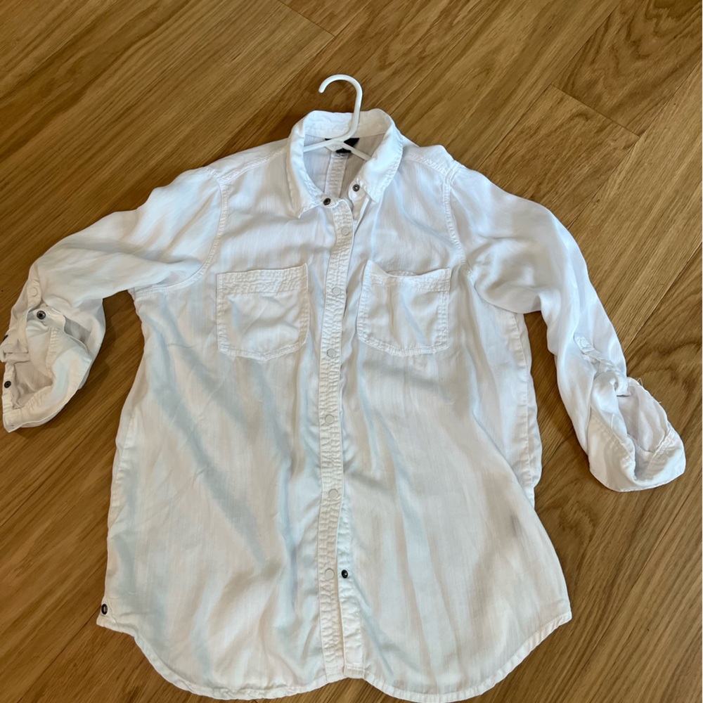 Intro. White 3/4 Sleeve Button Down Shirt size M